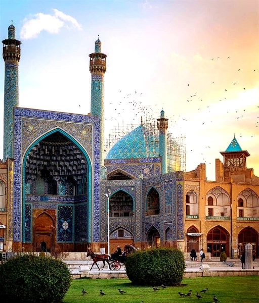 فضیلت بنای مسجد در آموزه­ های دینی ، سه شرط آبادگران مسجد